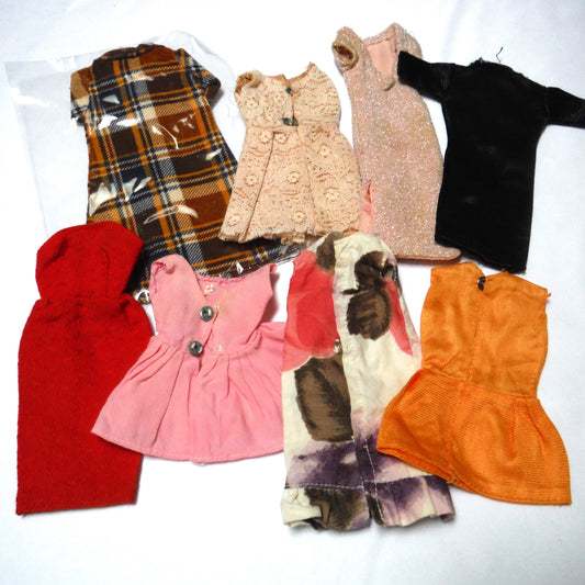 MADDIE MOD ASSORTED CLOTHING For any 11.5-inch Tall Barbie Doll: LOT L, ASST DRESSES.