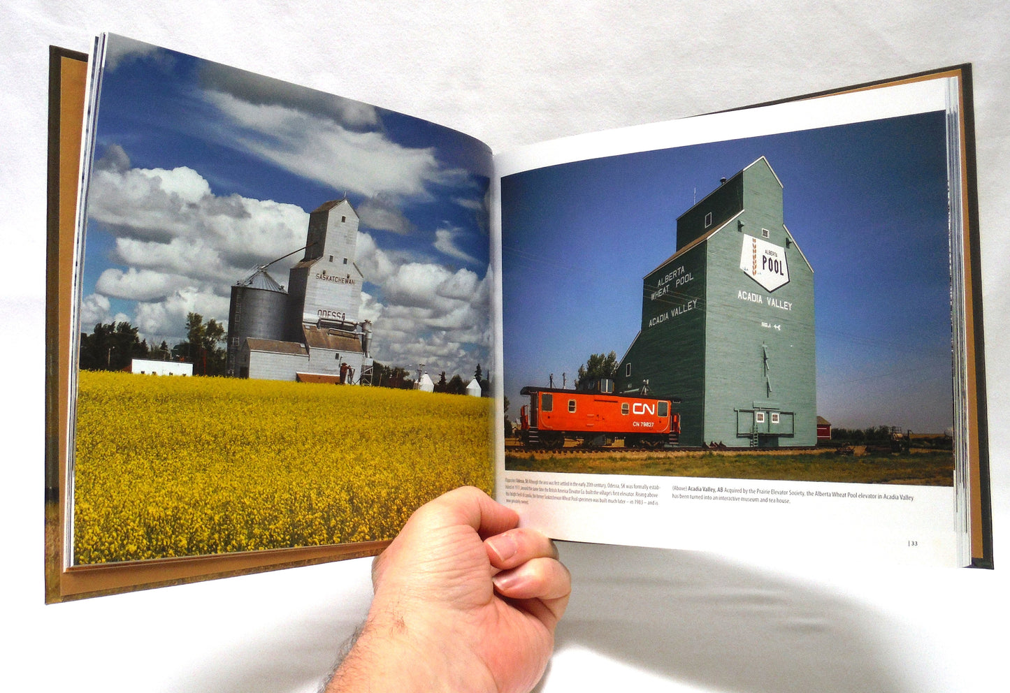 GRAIN ELEVATORS, Beacons of the Prairies, Photography by Chris Attrell, and Text by Christine Hanlon (2021 1st Ed.)