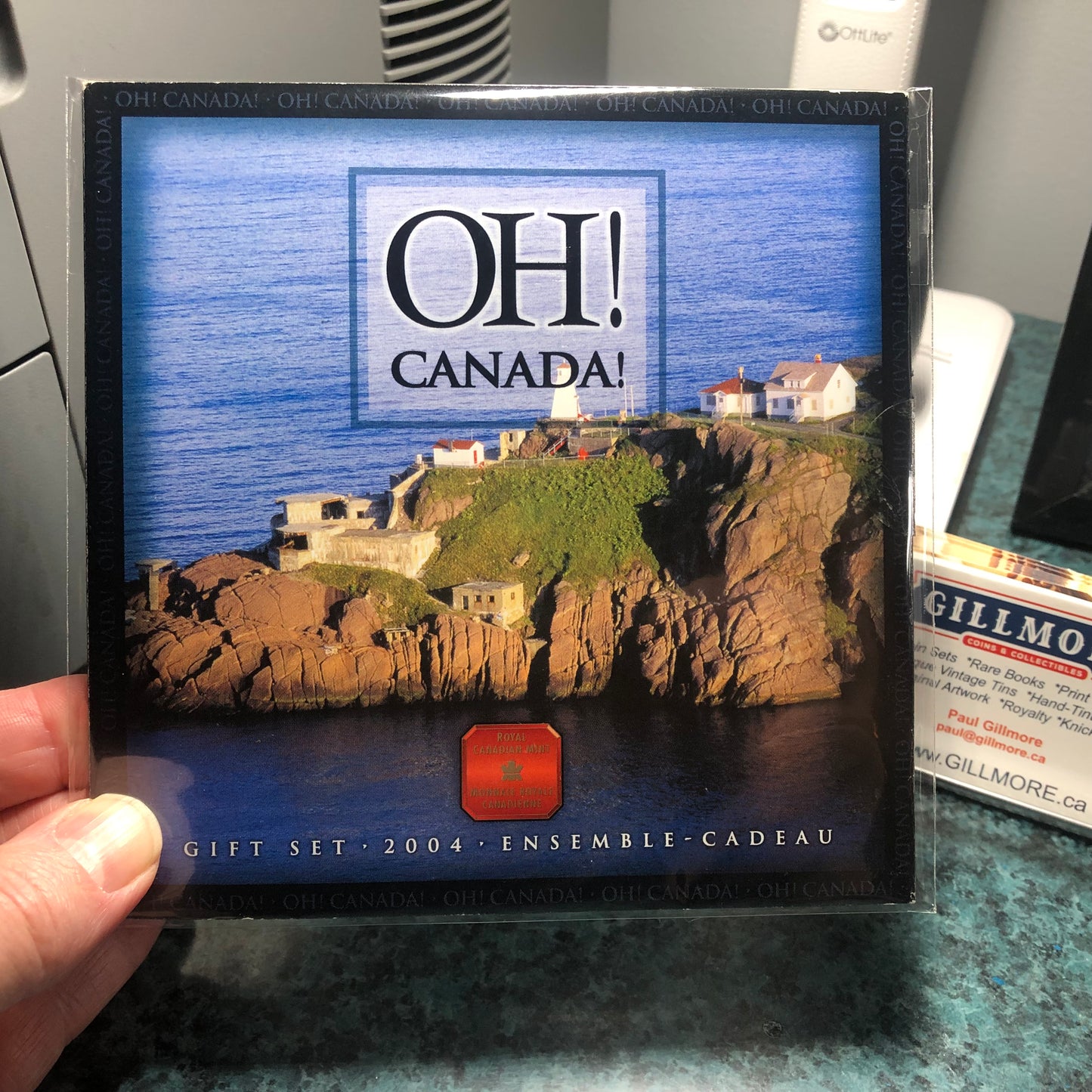 2004 OH! CANADA! 7-Coin Uncirculated Gift Set by the Royal Canadian Mint: 'IMAGES OF CANADA'