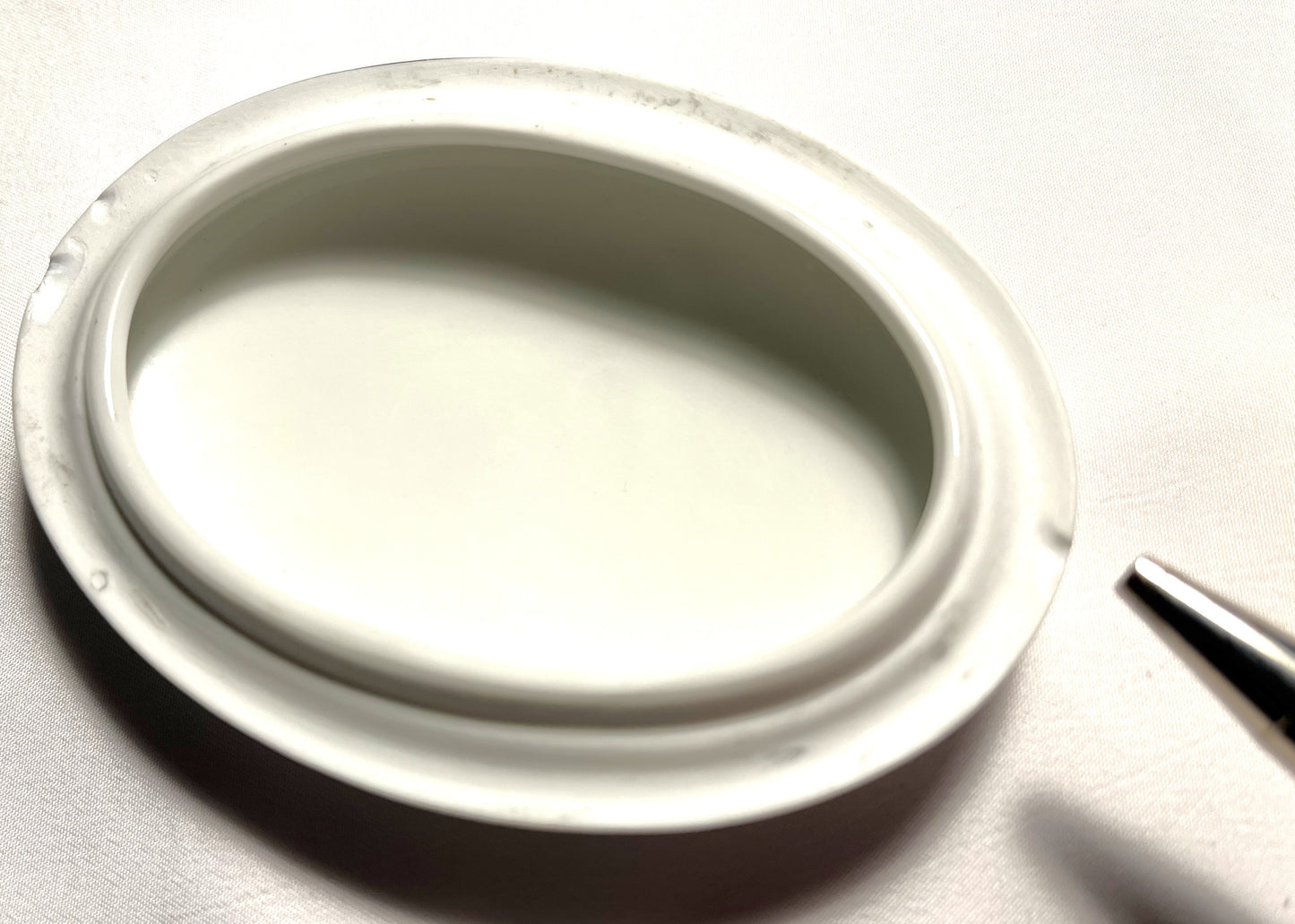 Vintage Jlmerau Graf von Henneberg Porcelain-Footed Trinket Box, with a Removable Lid in a Floral pattern and gold trim