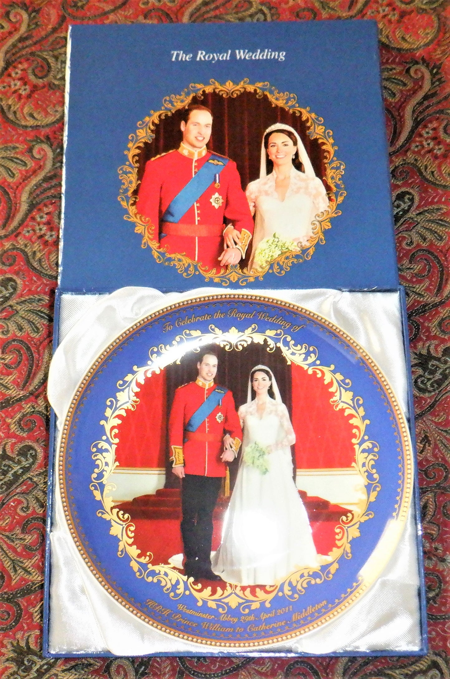 HRH Prince William & Catherine Middleton ROYAL WEDDING PLATE AND 2-TEA CUP Commemorative Set, by McIntosh
