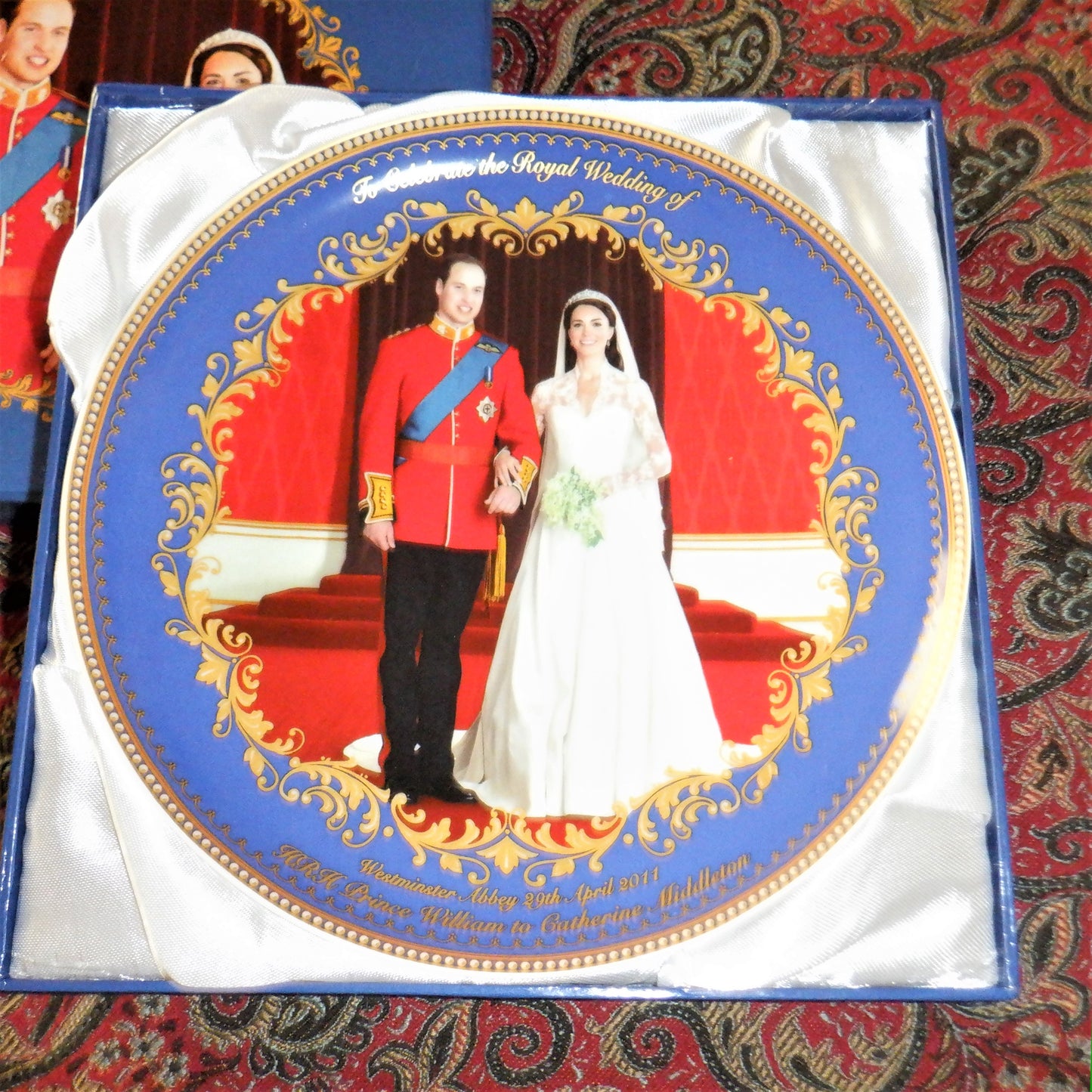 HRH Prince William & Catherine Middleton ROYAL WEDDING PLATE AND 2-TEA CUP Commemorative Set, by McIntosh