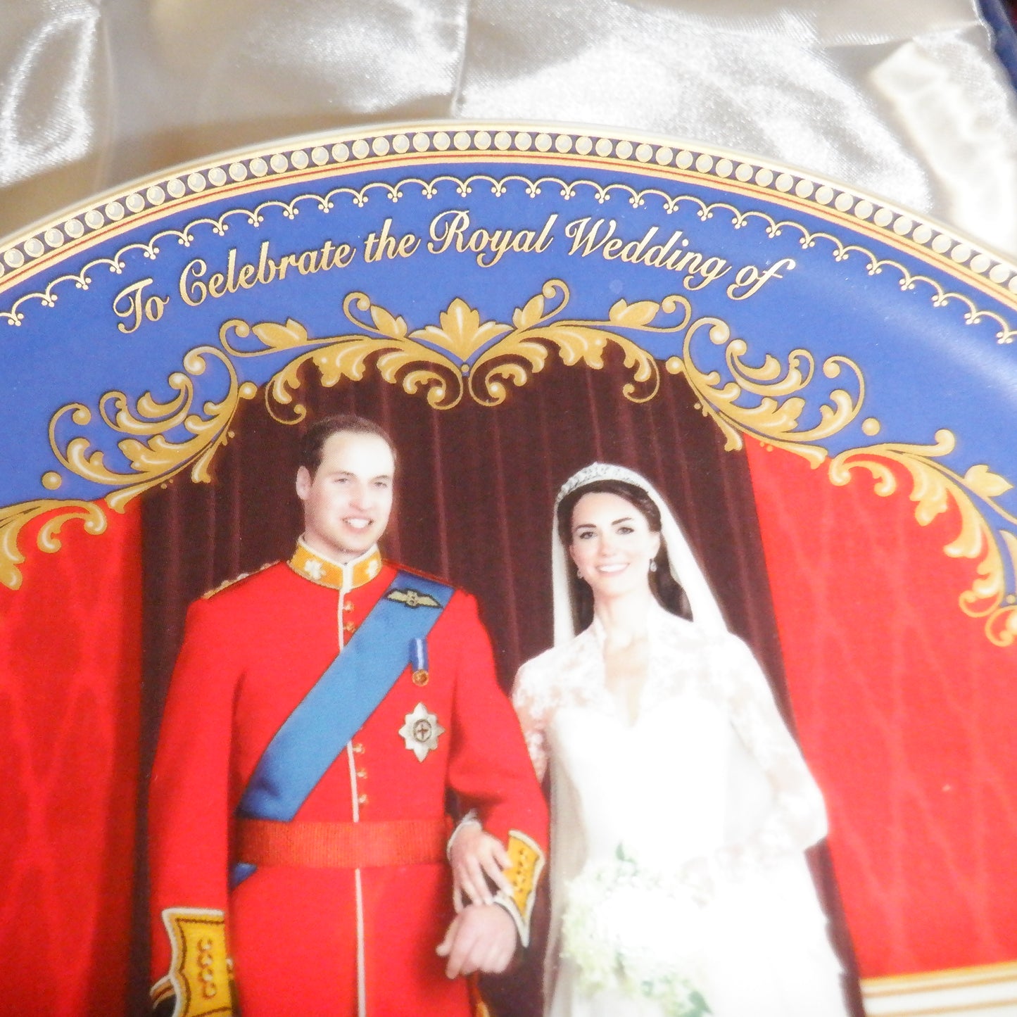 HRH Prince William & Catherine Middleton ROYAL WEDDING PLATE AND 2-TEA CUP Commemorative Set, by McIntosh