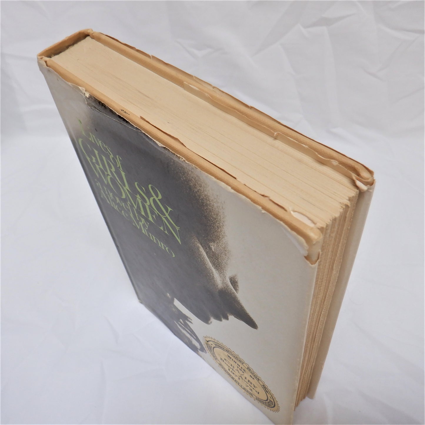 LIVES OF GIRLS AND WOMEN, The Original 1971 Novel Printed in Canada, by ALICE MUNRO (1st Ed. SIGNED)