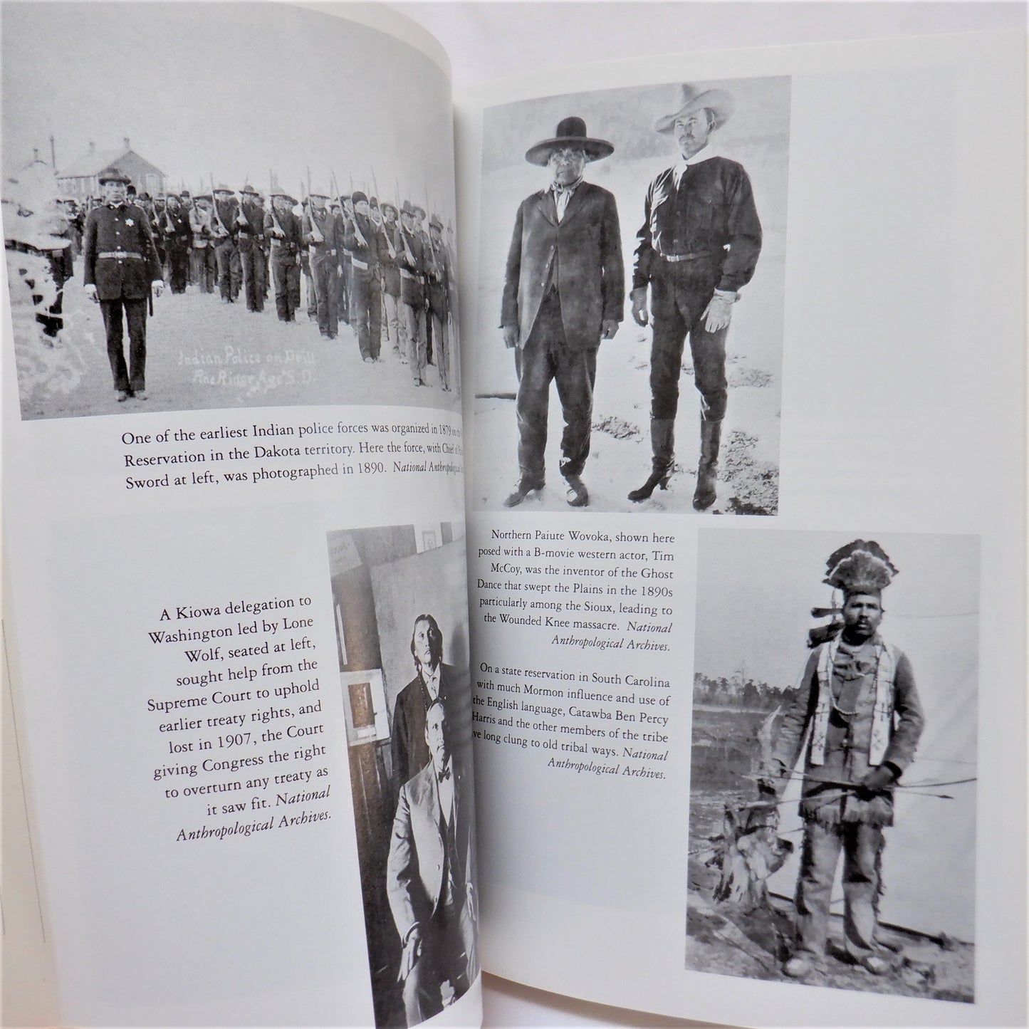 IN THE HANDS OF THE GREAT SPIRIT, The 20,000-Year History of American Indians, by Jake Page (2003 1st Ed.)