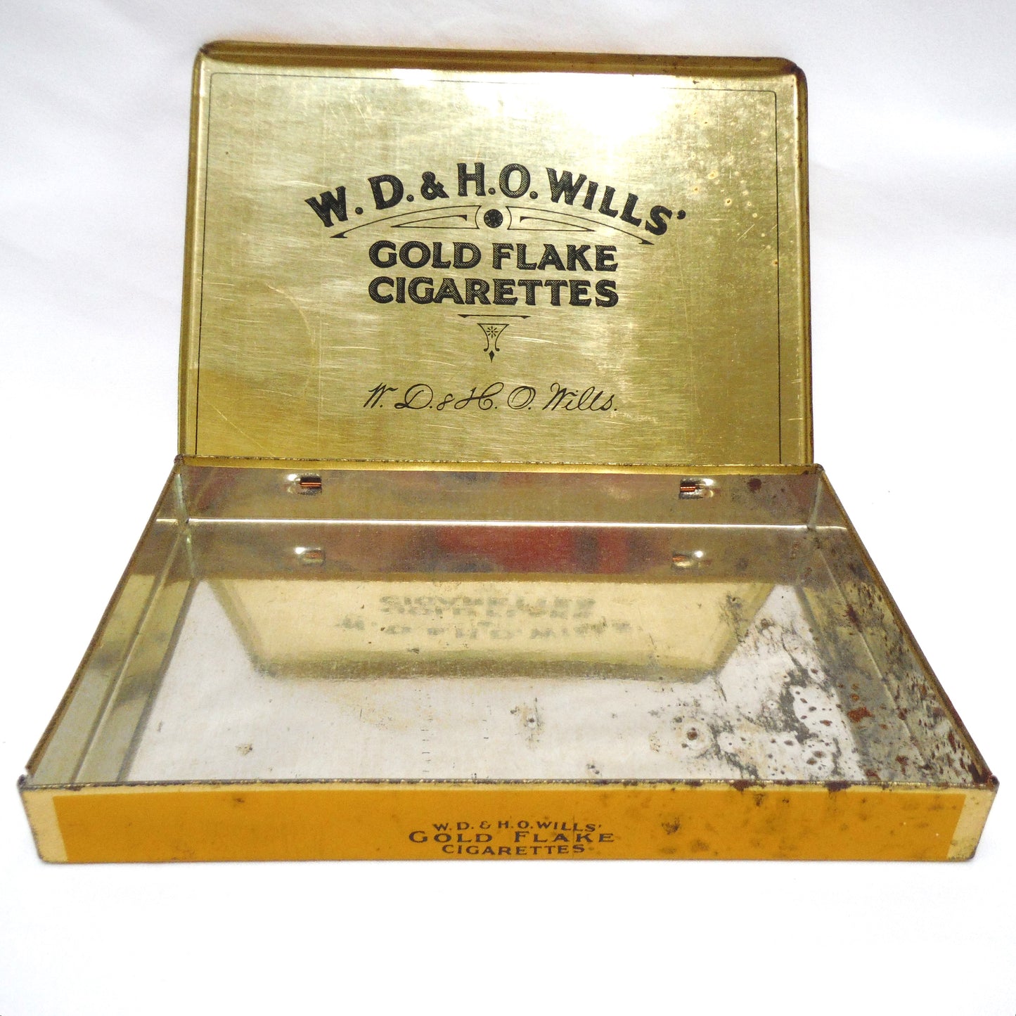 GOLD FLAKE HONEY DEW CIGARETTES, Flat 50 Vintage Tin by W.D. & H.O. Wills & Imperial Tobacco of Montreal Canada