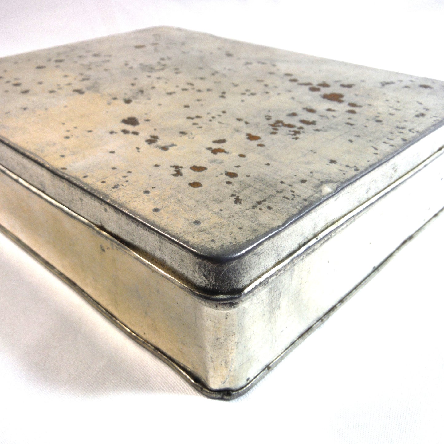 An Old-Timer Covered Square Tin Container, All Silver Colour Plain-Jane Styling!