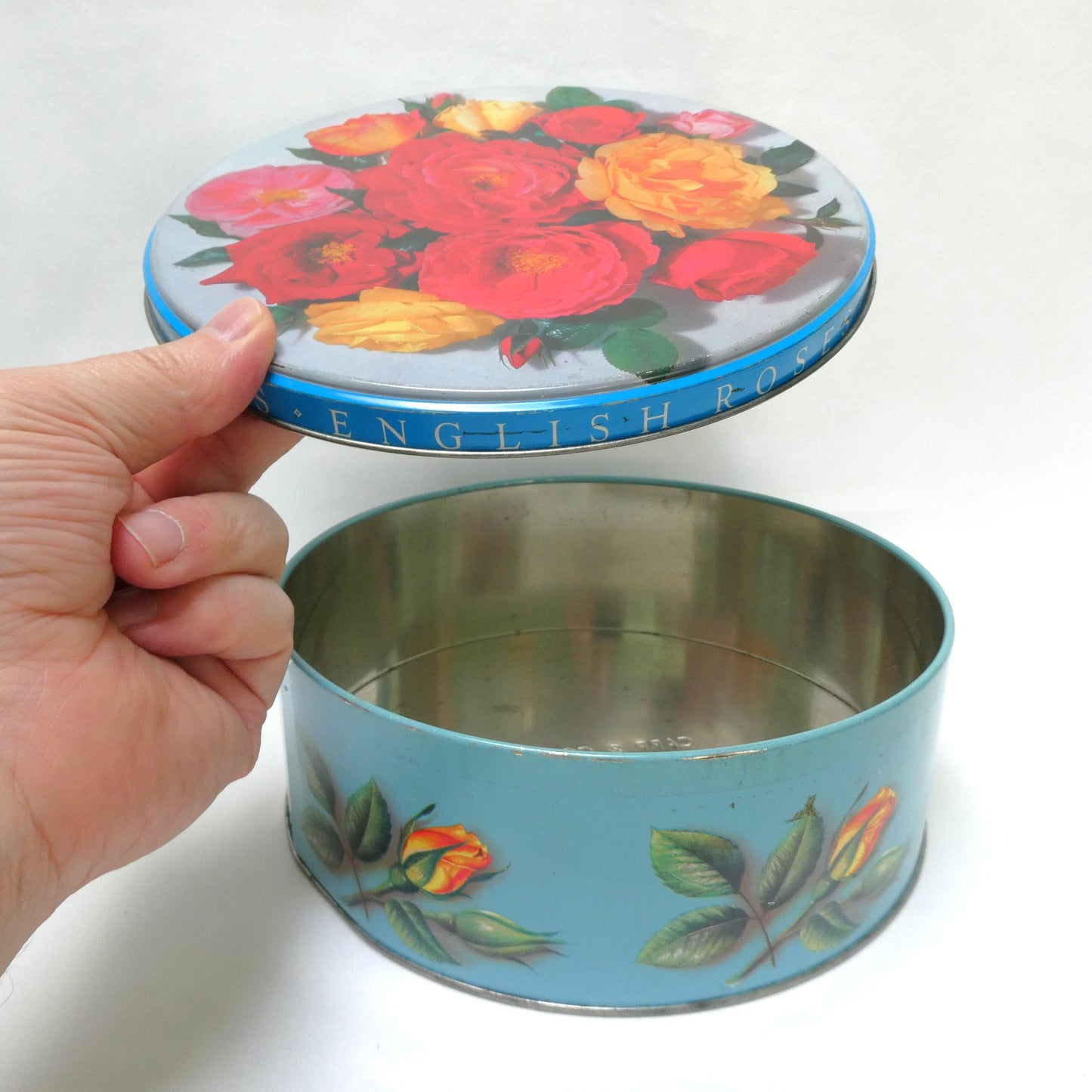 Famous Vintage Tin Cookie Container by CARR OF CARLISLE Limited of England: 'ENGLISH ROSES' (TIN #2)