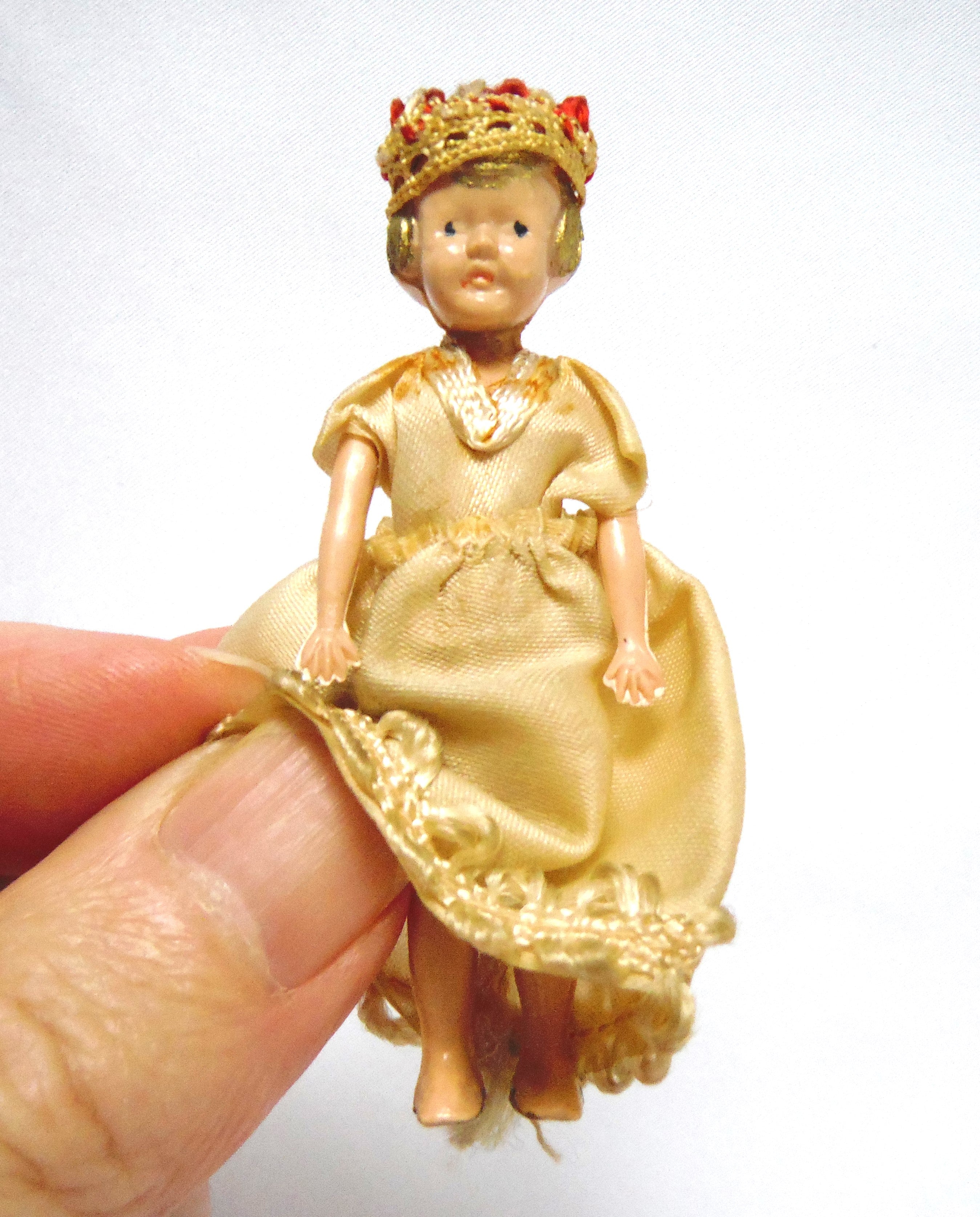 Mini Queen Miniature QUEEN ELIZABETH II DOLL, with Gown & Crown, Vintage 1950's ...