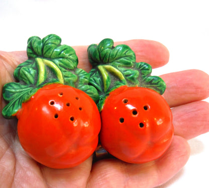 PAIR OF VINTAGE MINIATURE SALT & PEPPER SHAKERS: Hand-Painted Tomatoes?