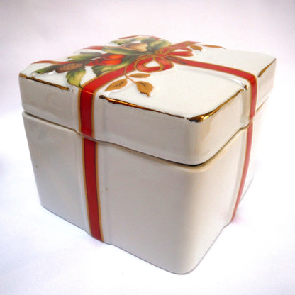 JAPANESE FINE BONE CHINA CHRISTMAS CANDY HOLDERS: 'Ribbon-Bound Basket with Handle & Lidded Box'