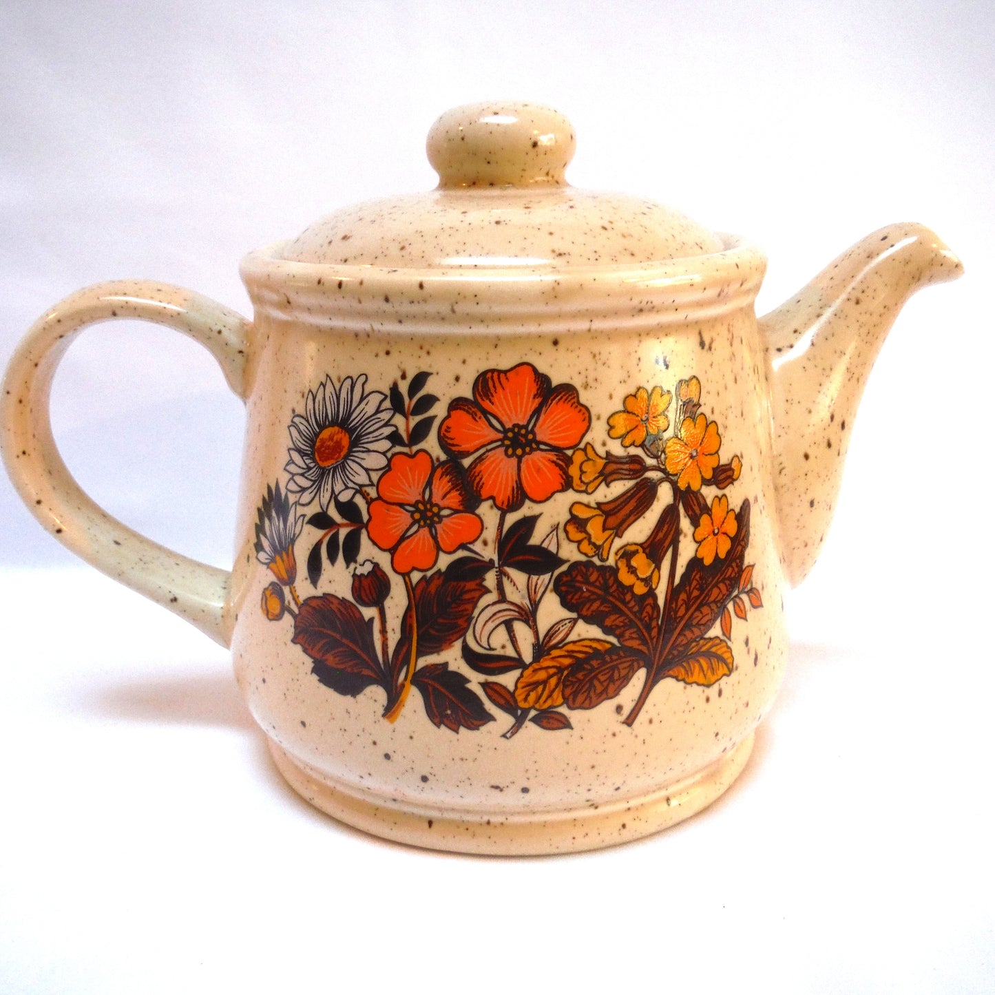 LARGE COUNTRY STYLE WILD-FLOWER TEAPOT, by Sadler of England