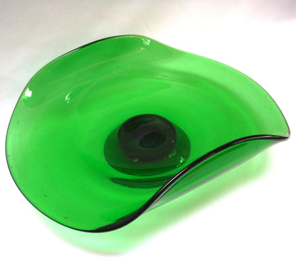 Rare Antique Hand-Blown Green Glass Artwork Bowl, with Curved Sides and Pedestal