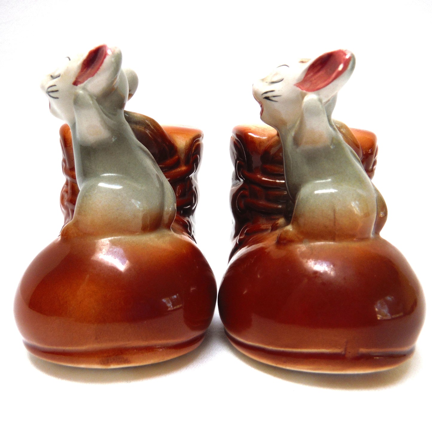 VINTAGE SALT & PEPPER SHAKERS: Cute Little Smiling Mouse Sitting on An Old Brown Boot