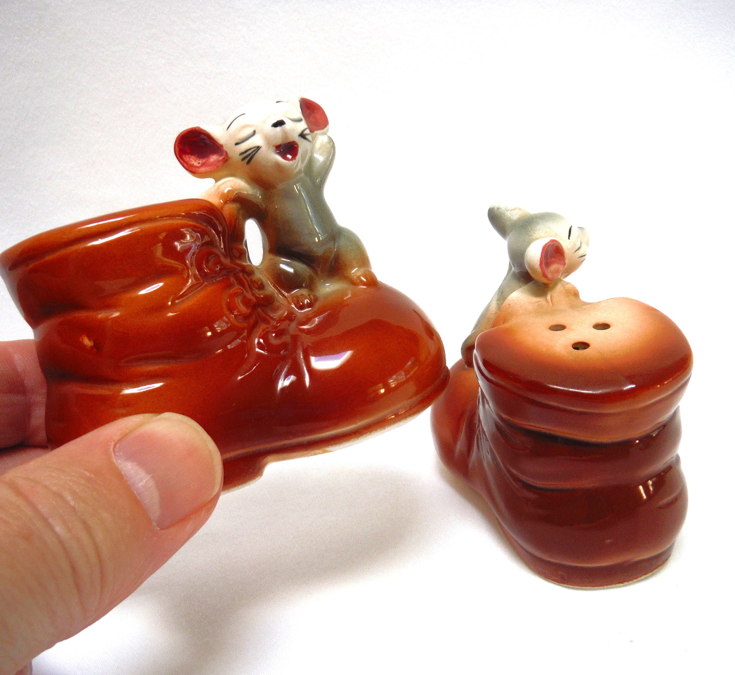 VINTAGE SALT & PEPPER SHAKERS: Cute Little Smiling Mouse Sitting on An Old Brown Boot