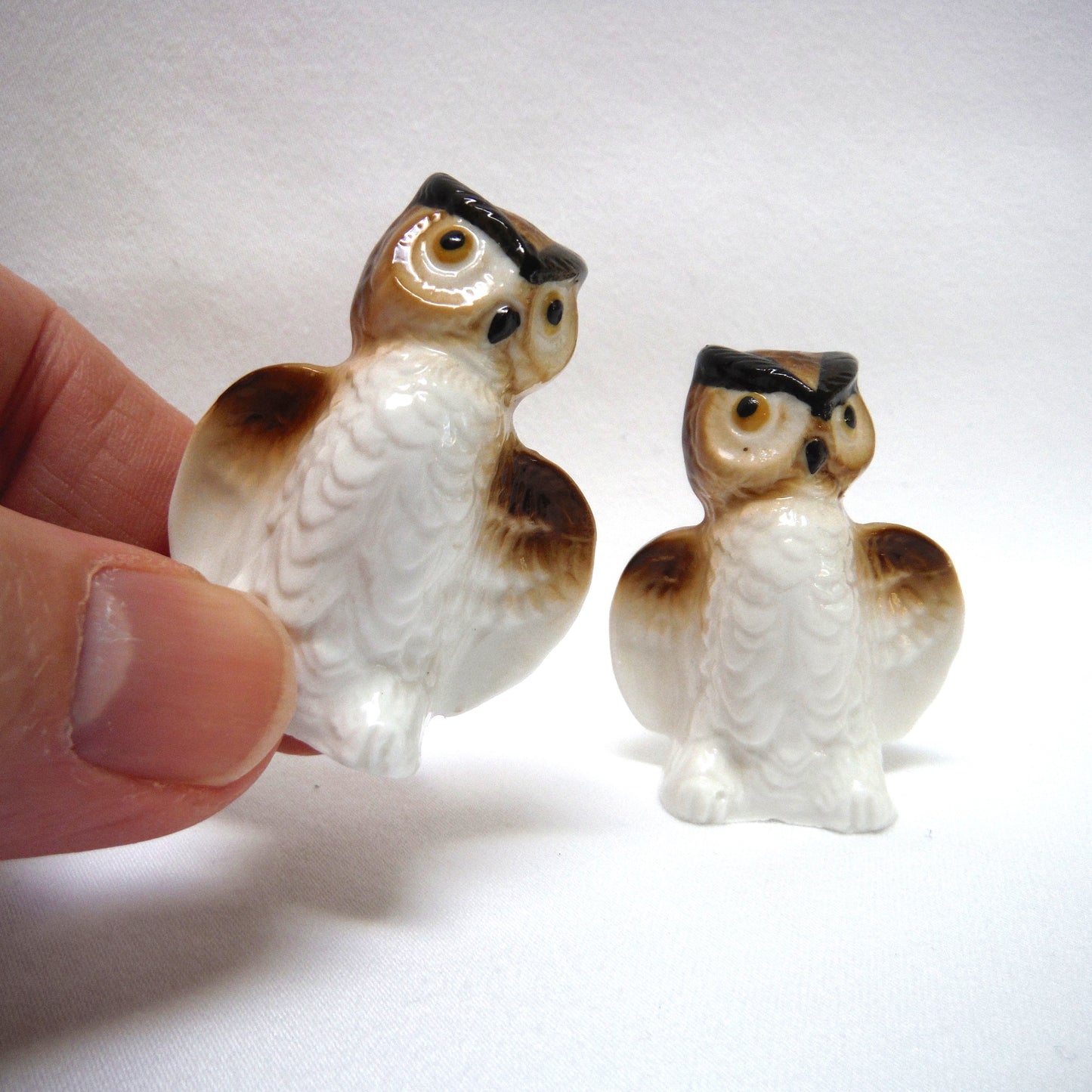 VINTAGE SALT & PEPPER SHAKERS: Miniature Owls Looking Wise!