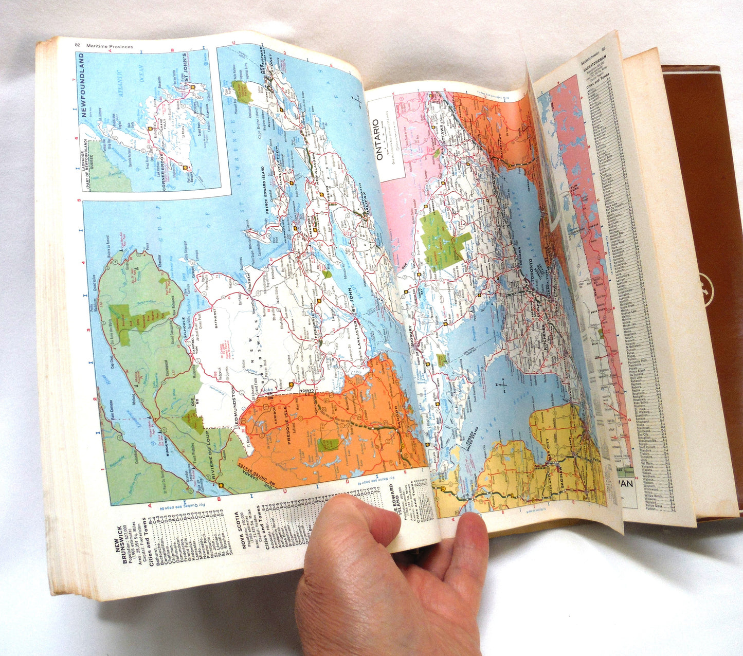 1967 ROAD ATLAS TRAVEL GUIDE by RAND McNALLY (USA, Canada, Mexico) #4228 ROAD MAP in a North American Moving Company Tri-Fold Brown Vinyl Pouch