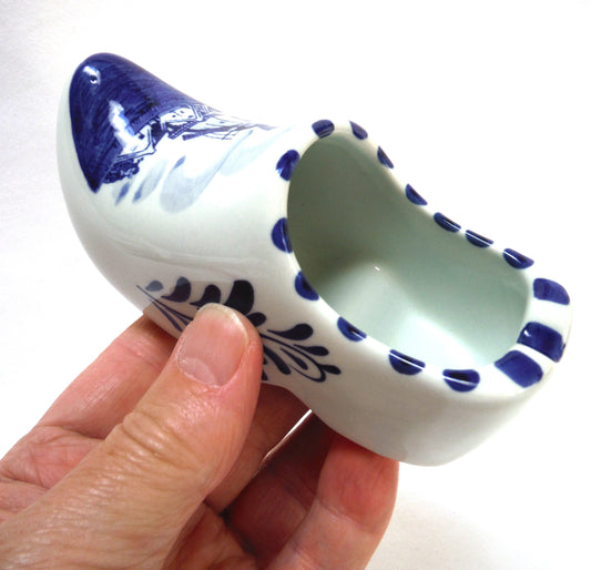 Vintage Hand Painted Delft Blue Ahtray: TRADITIONAL #3 LARGE HOLLAND DUTCH SHOE ASHTRAY (Brand New Condition!)
