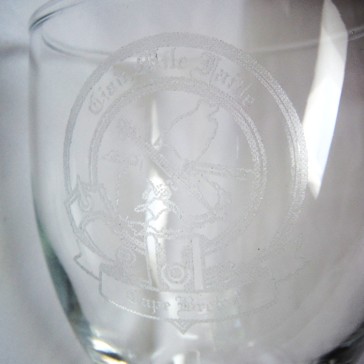 VINTAGE 8-Inch TALL STRONG CLEAR WINE GLASS: Engraved 'Ciad Mile Failte, Cape Breton'