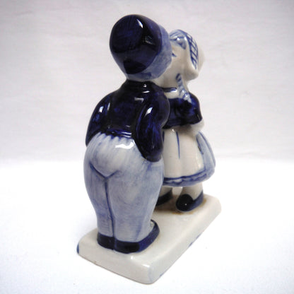 VINTAGE STATUE OF DUTCH COUPLE KISSING, Complete with HOLLAND Base and Sticker, Hand Painted by BLUE DELFT