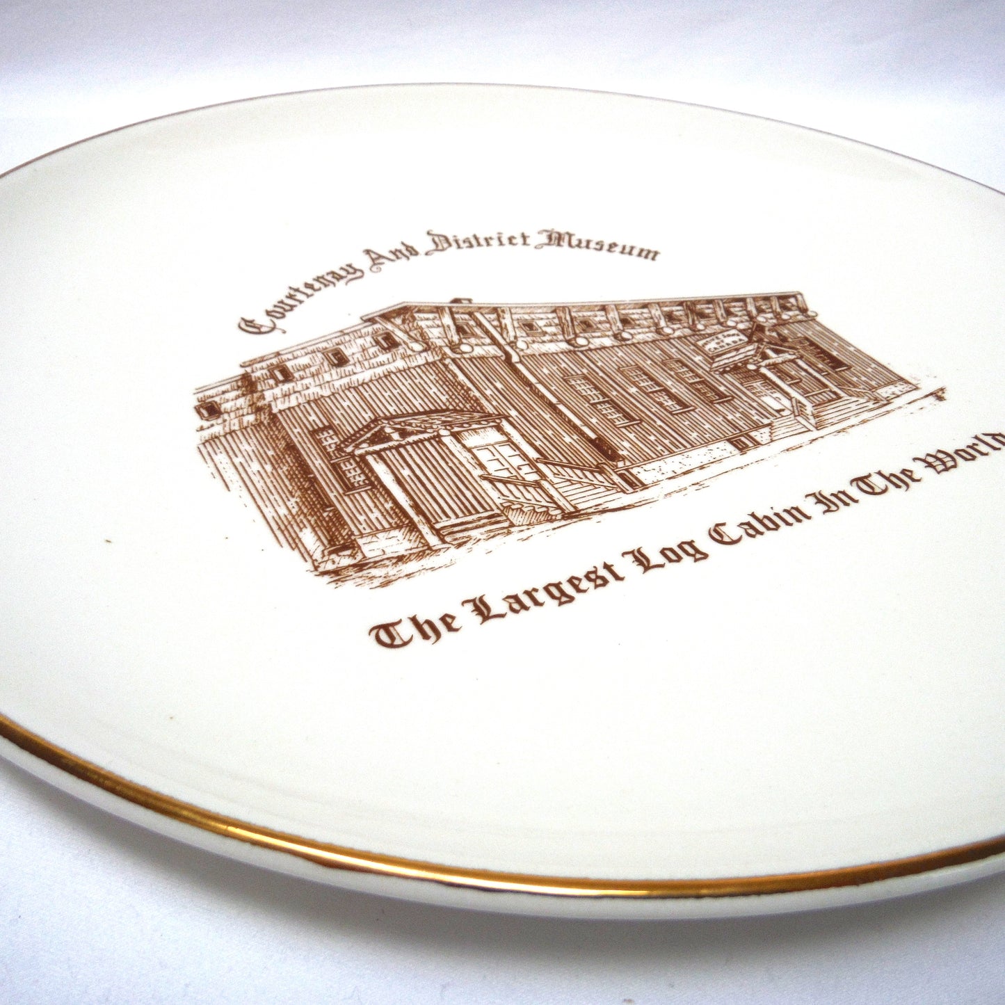 Vintage Collector Plate by Can Art China of Collingwood: COURTENAY, LARGEST LOG CABIN IN THE WORLD!