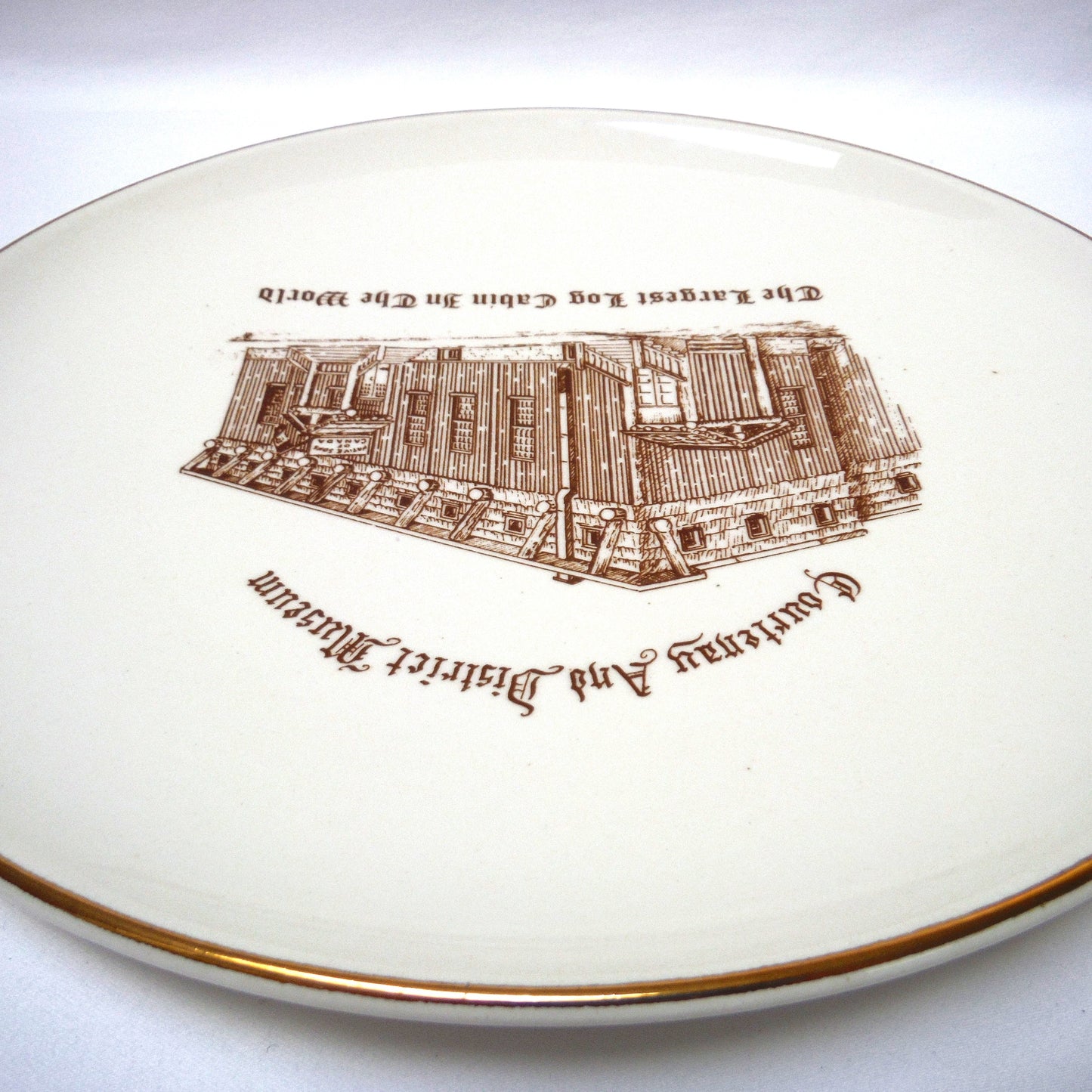 Vintage Collector Plate by Can Art China of Collingwood: COURTENAY, LARGEST LOG CABIN IN THE WORLD!