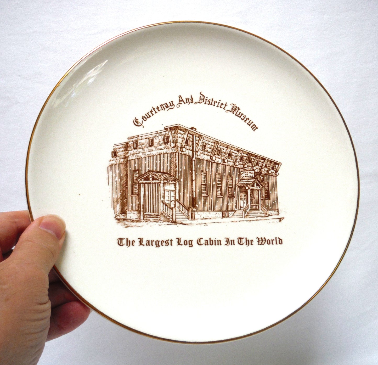 Vintage Collector Plate by Can Art China of Collingwood: COURTENAY, LARGEST LOG CABIN IN THE WORLD!