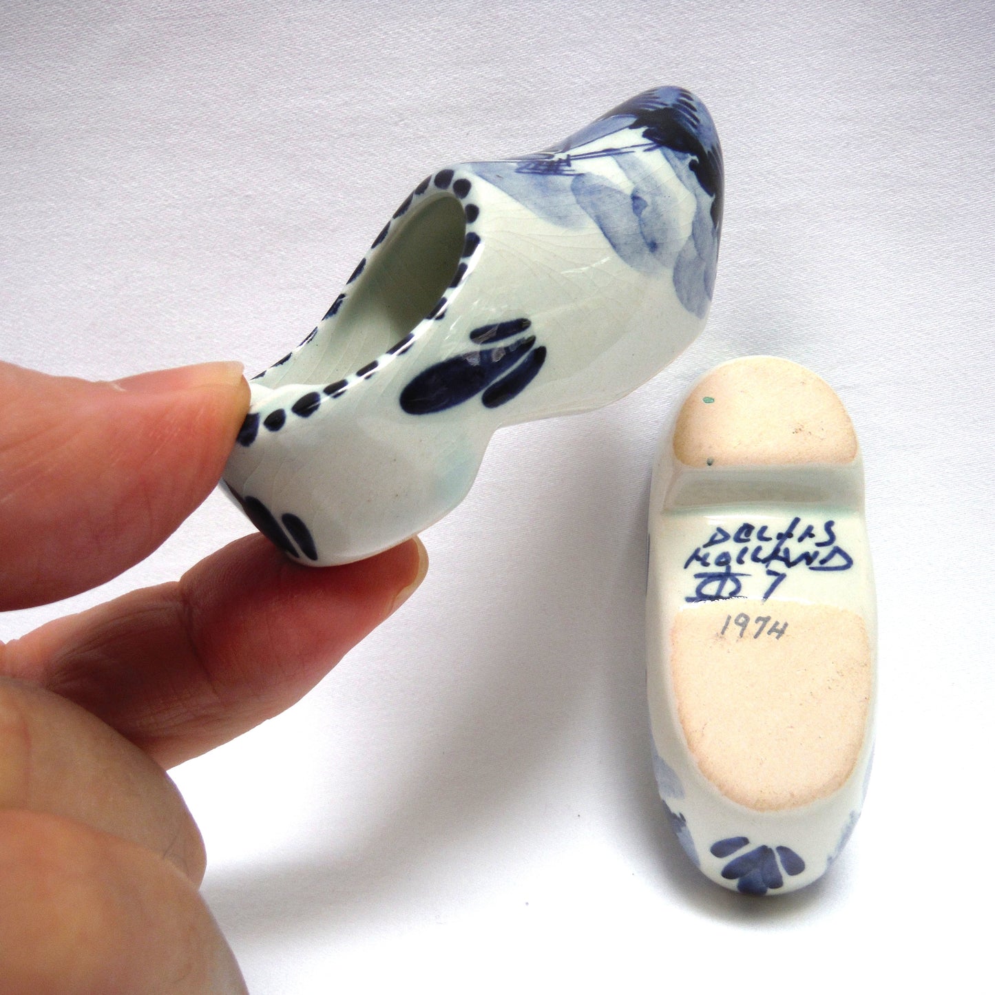 VINTAGE PAIR OF DELFT MEDIUM SIZED 3-Inch Long CERAMIC ASHTRAY CLOGS, by Delft Blue of Holland