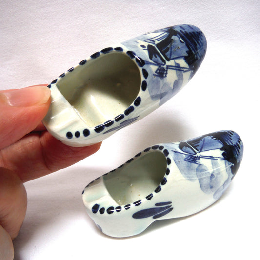 VINTAGE PAIR OF DELFT MEDIUM SIZED 3-Inch Long CERAMIC ASHTRAY CLOGS, by Delft Blue of Holland