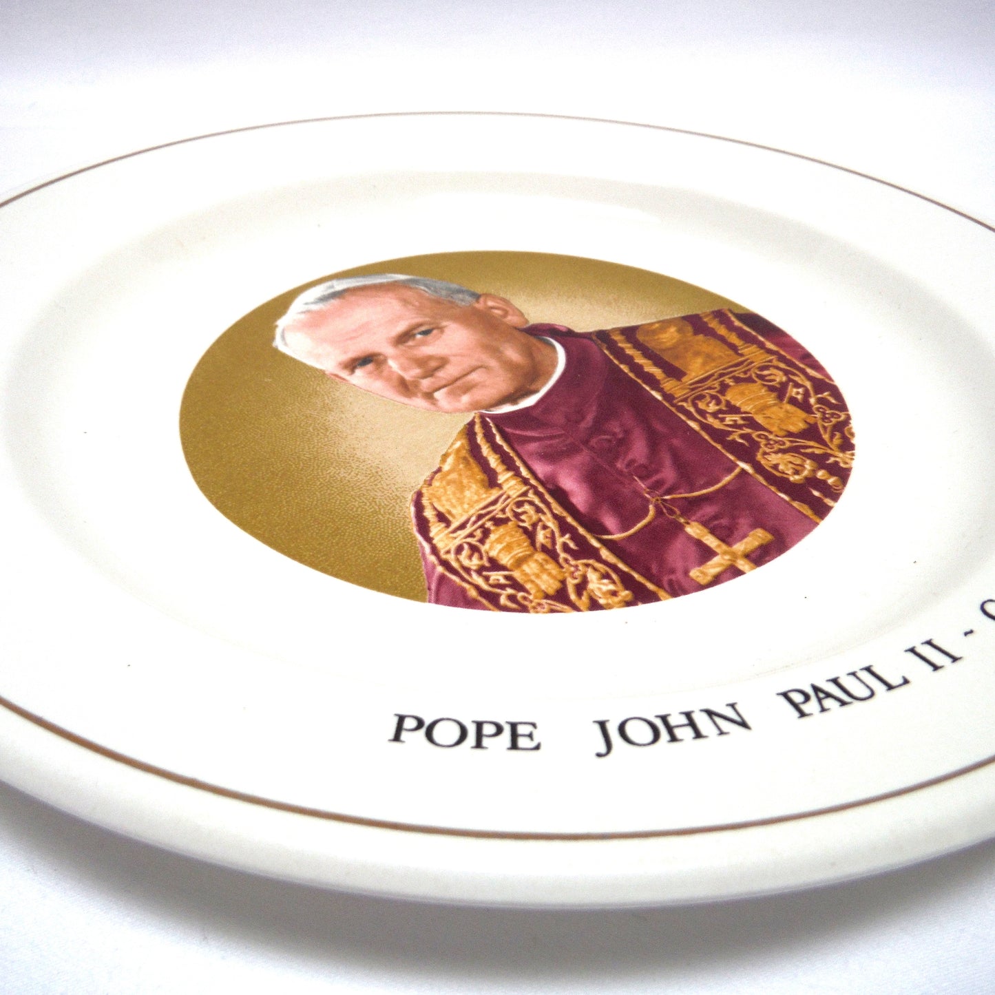 1984 POPE JOHN PAUL II COMMEMORATIVE PLATE: Visit to Canada September 1984, Made in USA, Decorated by G.R. Saunders of Kentville, Nova Scotia