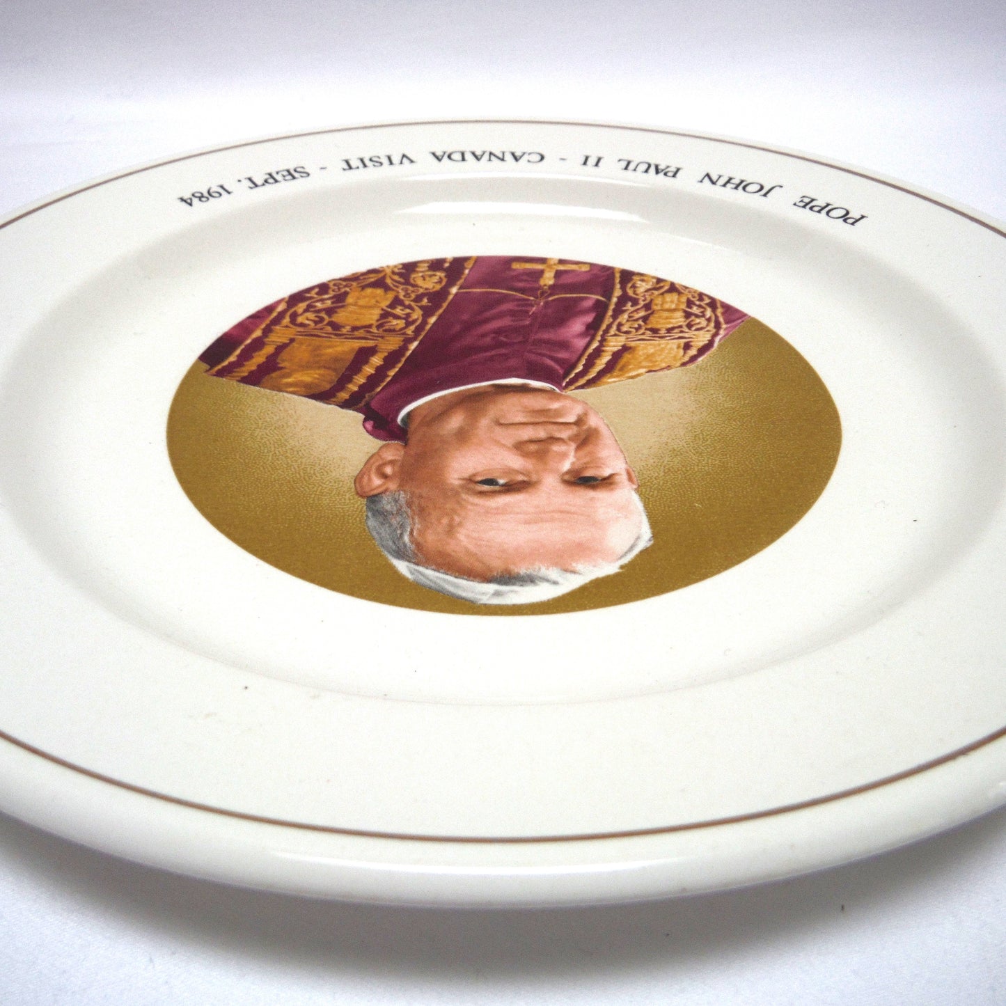 1984 POPE JOHN PAUL II COMMEMORATIVE PLATE: Visit to Canada September 1984, Made in USA, Decorated by G.R. Saunders of Kentville, Nova Scotia
