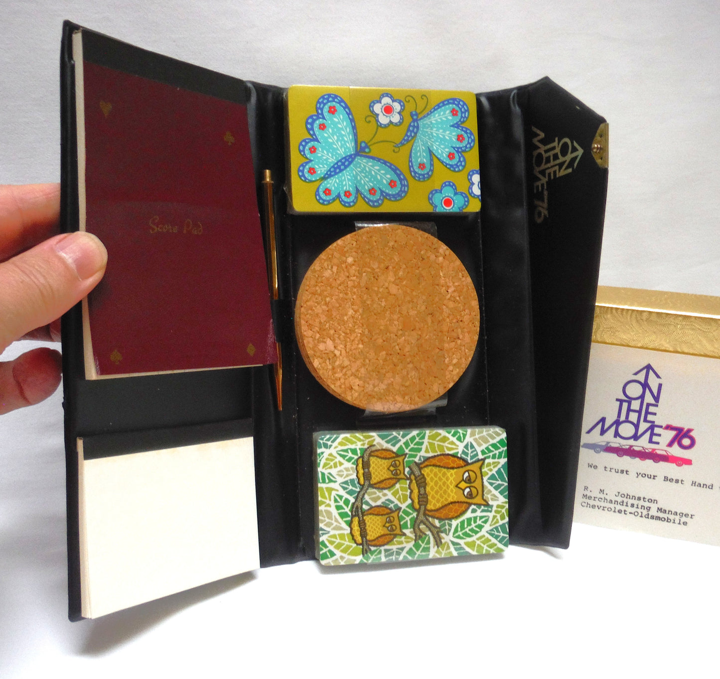 ULTRA RARE 1976 2-DECK POKER BRIDGE CARD PLAYING LEATHER POUCH KIT: "On The Move '76", A Vintage Automotive Industry Giveaway Gift!