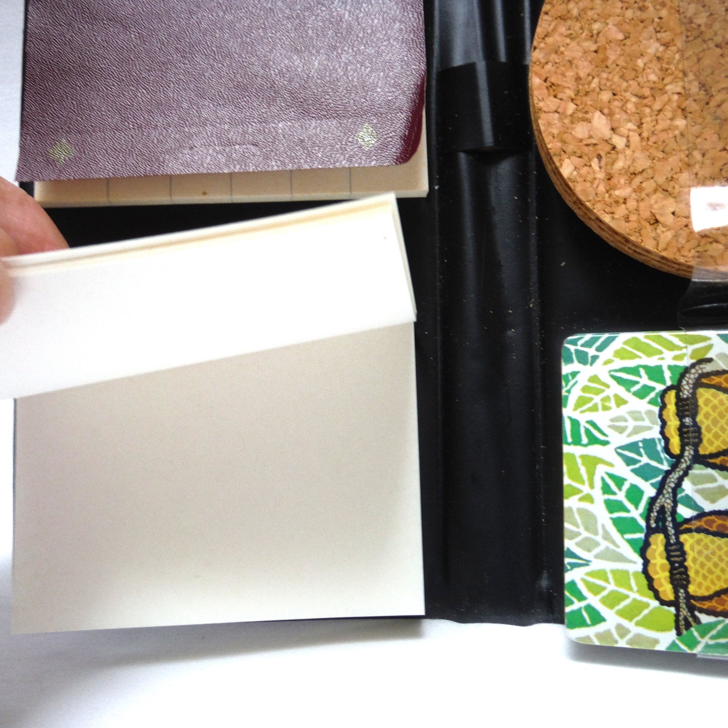 ULTRA RARE 1976 2-DECK POKER BRIDGE CARD PLAYING LEATHER POUCH KIT: "On The Move '76", A Vintage Automotive Industry Giveaway Gift!