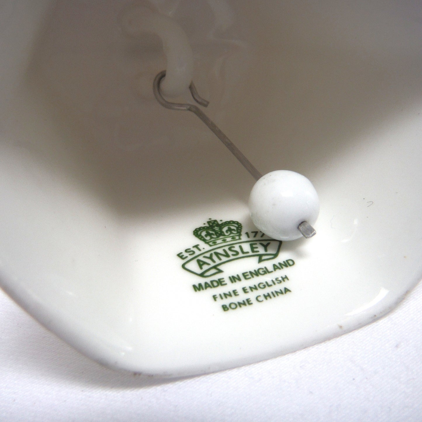 21st June 1982 PRINCE WILLIAM of WALES BIRTH SOUVENIR COMMEMORATE BELL, by Aynsley Fine China of England