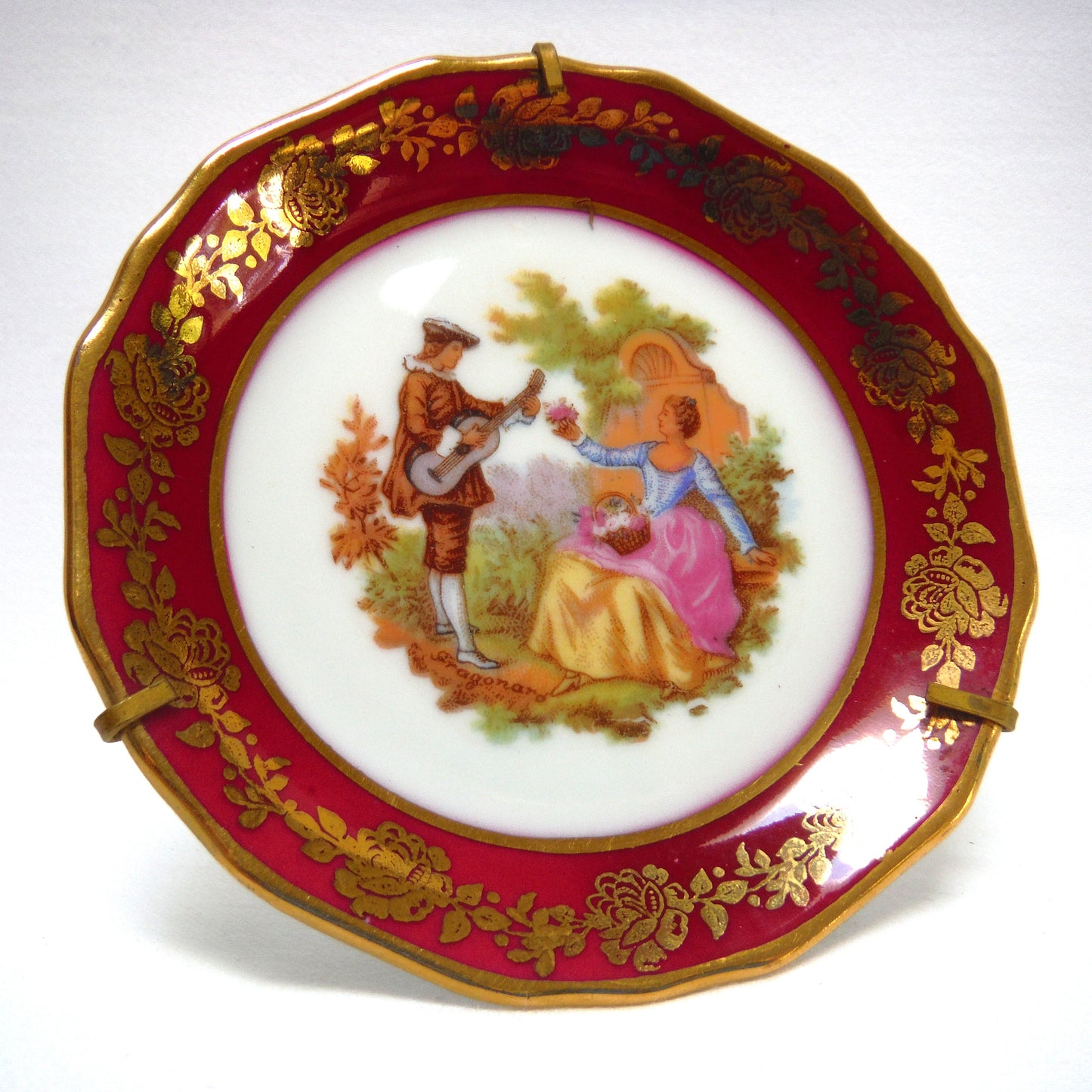 LIMOGE DECORATIVE MINI 3.5 Inch PLATE with Wire Brass Stand: 'A COURTING COUPLE'