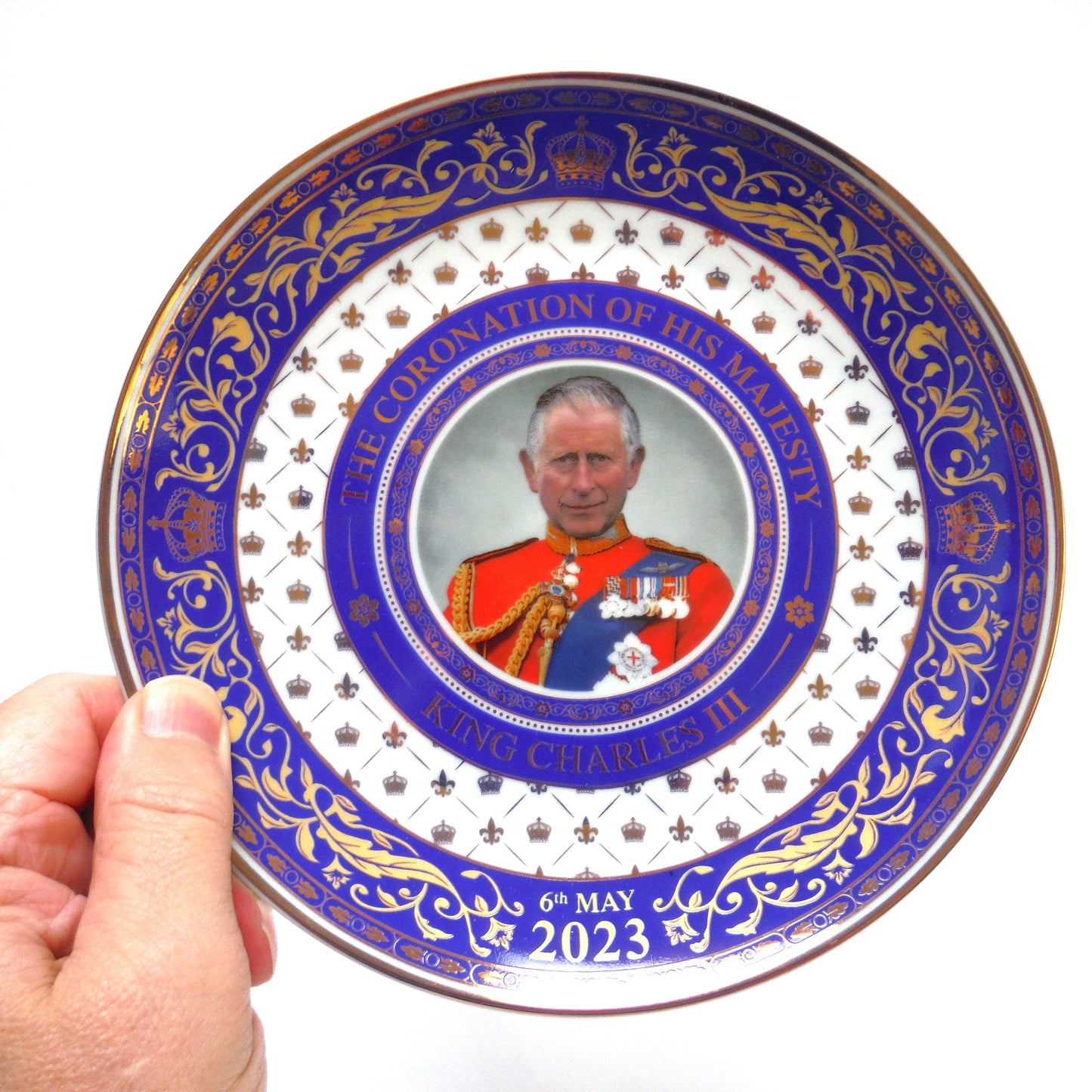 The Coronation of His Majesty King Charles III: 2023 Gold Plated Commemorative Souvenir Plate in Original Box with Stand!