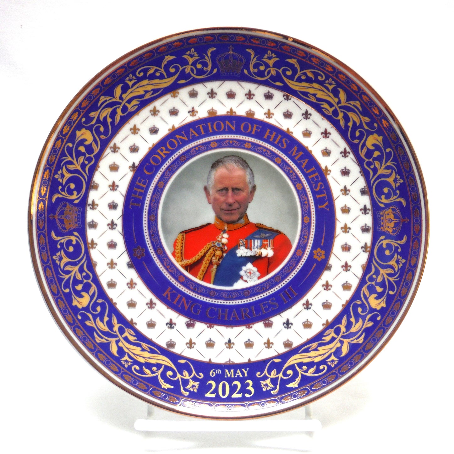 The Coronation of His Majesty King Charles III: 2023 Gold Plated Commemorative Souvenir Plate in Original Box with Stand!
