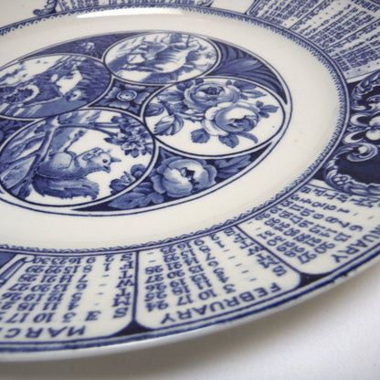 1929 Antique Decorative Calendar Plate by WOODS BURSLEM of ENGLAND: Gold Imprinted for Symonds' Hardware, Richard, Saskatchewan