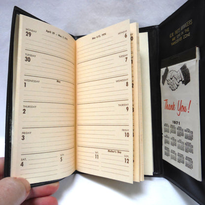1970's Tri-Fold Black Vinyl Automotive Pocket Calendar: 'GM PARTS MANAGERS ARE TOPS IN THE VANCOUVER ZONE'