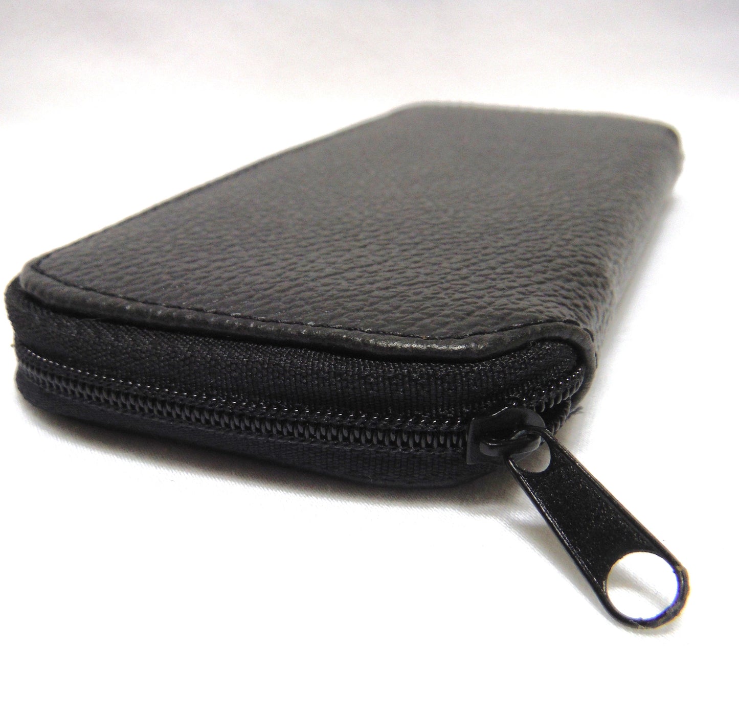VINTAGE BRITISH POCKET COIN HOLDER, Black Leather Zippered Mint Condition