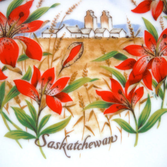 VINTAGE SOUVENIR 8.5-inch Decorative Plate of REGINA, SASKATCHEWAN: Western Red Lily by Viletta of Canada
