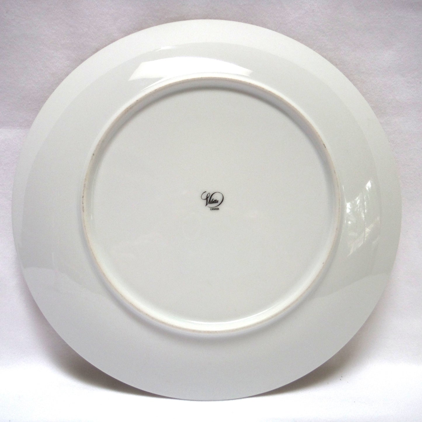 VINTAGE SOUVENIR 8.5-inch Decorative Plate of REGINA, SASKATCHEWAN: Western Red Lily by Viletta of Canada