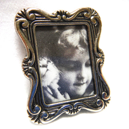Vintage Set of THREE MINIATURE PHOTO FRAMES in Original Vinyl Pouch: Silver and Black Metal with stand, RARE Made in the U.S.A!