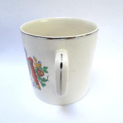 ANTIQUE COMMEMORATIVE ROYAL MUG: Celebrating The 1935 Silver Jubilee of KING GEORGE V AND QUEEN MARY