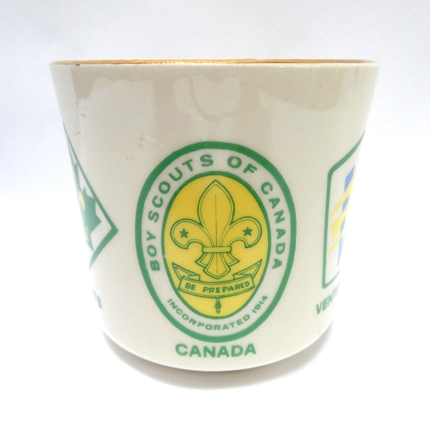 VINTAGE 1960's BOY SCOUTS OF CANADA LOGO BRANDED GOLD-RIMMED COFFEE MUG