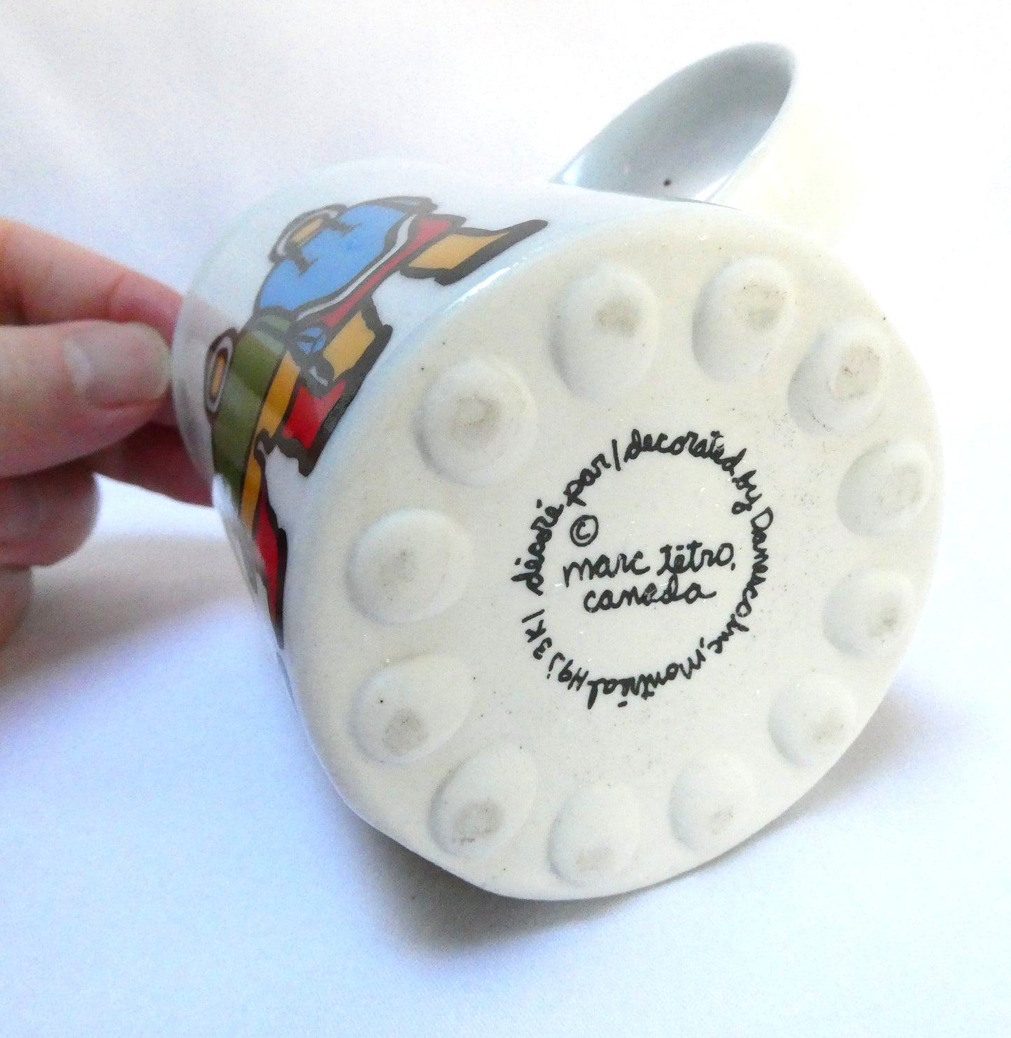 COLLECTIBLE CERAMIC MUG BY CANADIAN ARTIST MARC TETRO By Danesco of Montreal: 'THE INUIT HUNTERS'