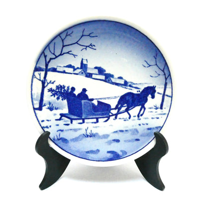 ROYAL COPENHAGEN MINIATURE PLAQUETTE #3, The Vinterlandskab Plate from Denmark