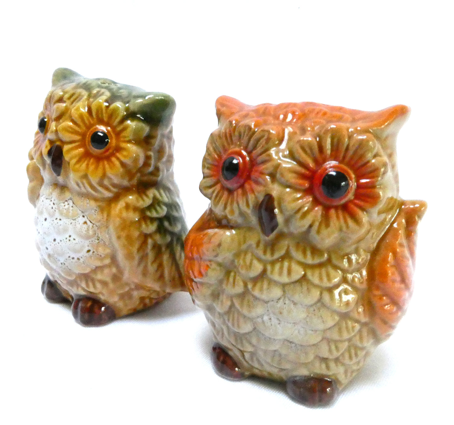 VINTAGE 'WHO'S - WHO' WISE PAIR OF OWLS SALT AND PEPPER SHAKERS