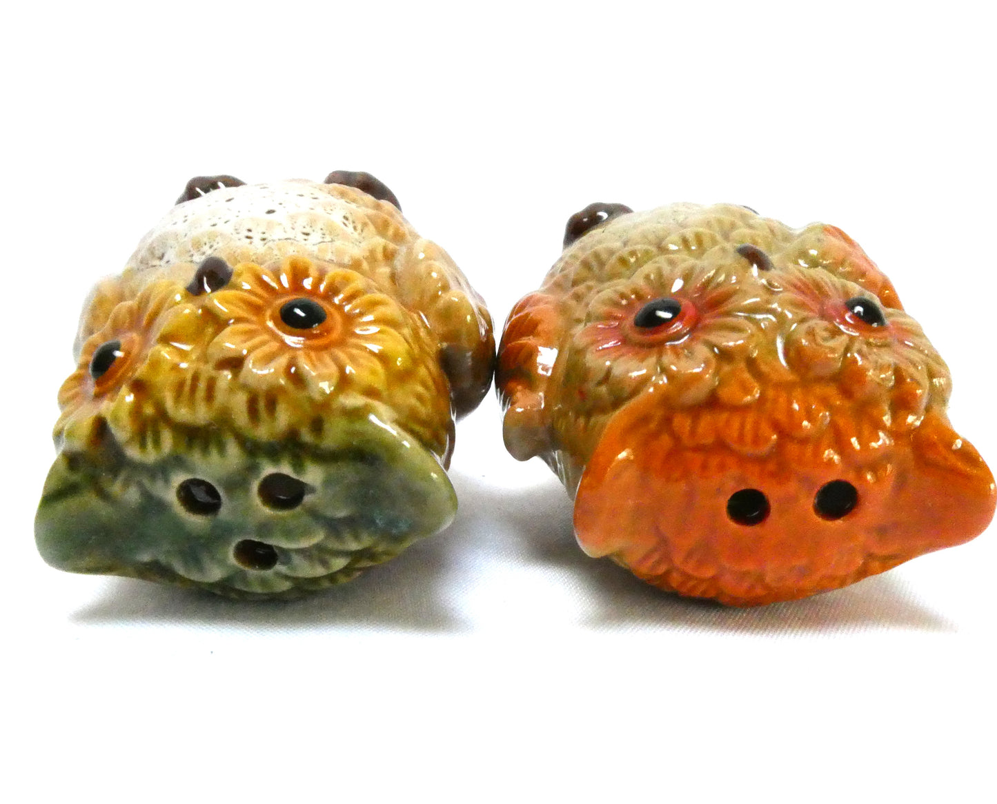 VINTAGE 'WHO'S - WHO' WISE PAIR OF OWLS SALT AND PEPPER SHAKERS