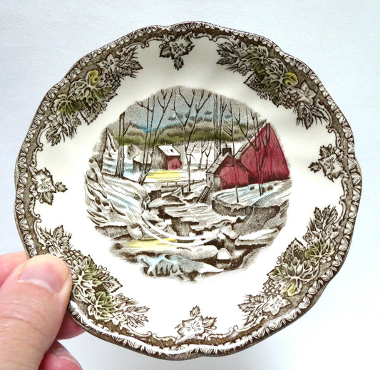 Vintage Johnson Brothers FRIENDLY VILLAGE SERIES TRINKET TRAY or TEA SAUCER, in The Famous Ice House Pattern